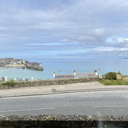 Holiday home Morvah - Stunning Views Of The Harbour And Beyond St Ives (Cornwall)